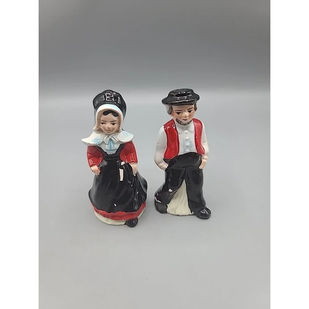 Vintage Amish Salt And Pepper Shakers